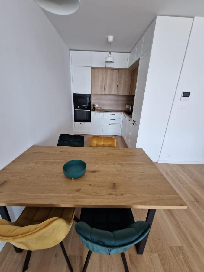 New Downtown Apartment Couple Minute From The Old Town Pozsony Kültér fotó